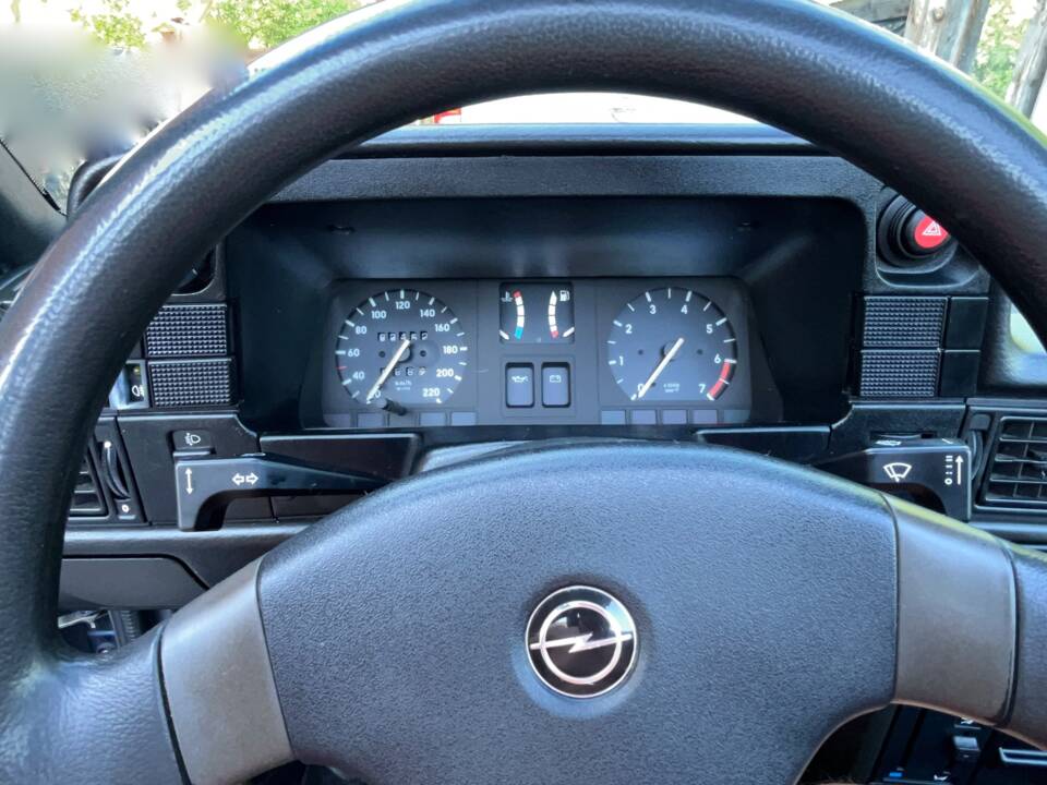 Afbeelding 4/11 van Opel Kadett 1,6i (1990)