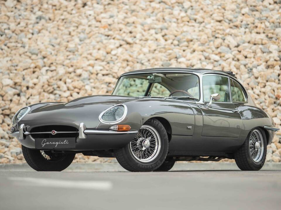 Immagine 13/88 di Jaguar E-Type (2+2) (1968)