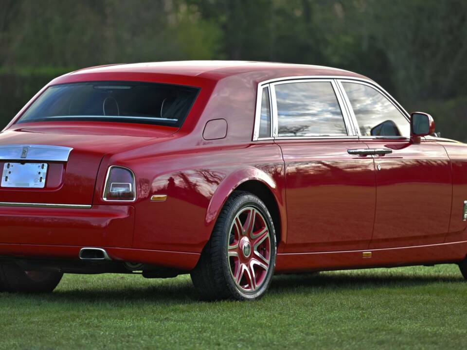 Image 16/50 of Rolls-Royce Phantom VII (2016)