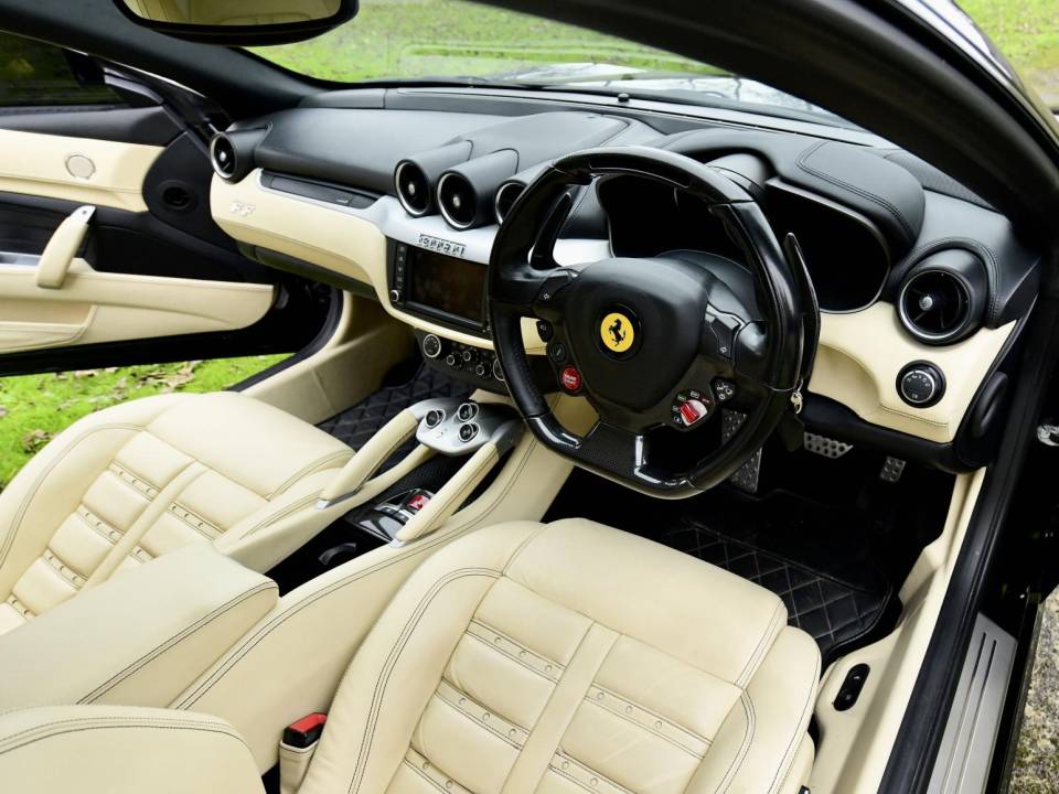 Imagen 35/50 de Ferrari FF (2012)
