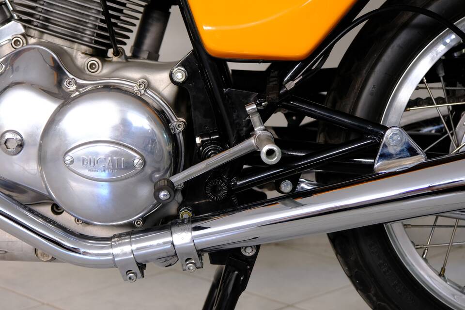 Afbeelding 56/96 van Ducati 750 Sport (1974)