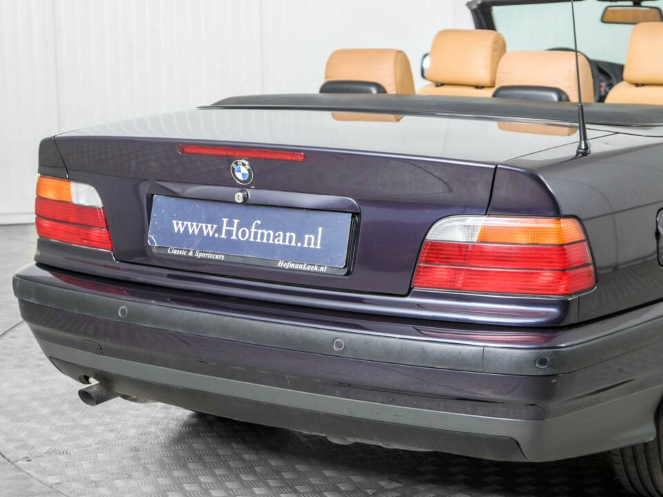 Bild 27/50 von BMW 318i (1996)