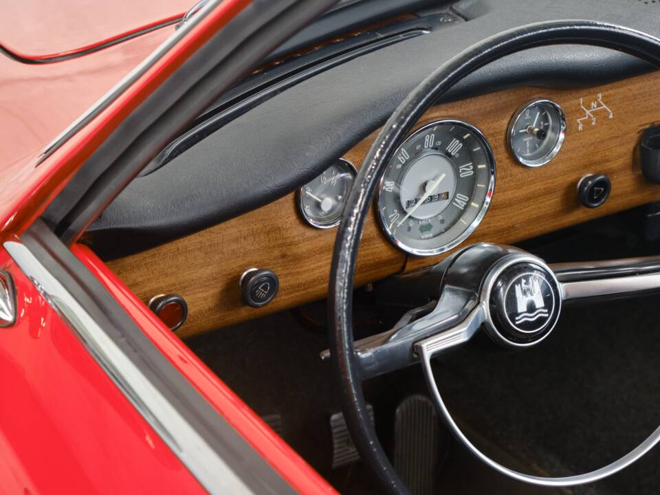 Image 49/50 of Volkswagen Karmann Ghia 1500 (1971)