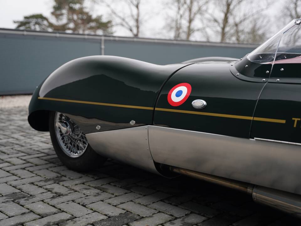 Image 44/50 of Westfield Eleven Sports (2020)