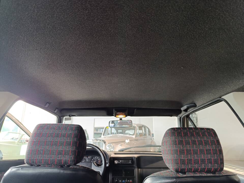 Immagine 17/24 di Citroën AX GTi (1991)