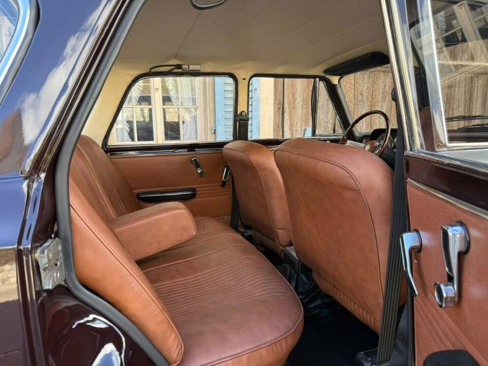 Image 9/21 of Alfa Romeo Giulia Super 1.6 (1972)