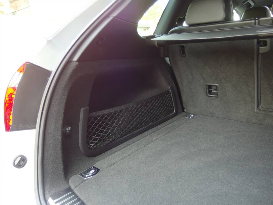 Image 83/98 of Porsche Cayenne S (2010)
