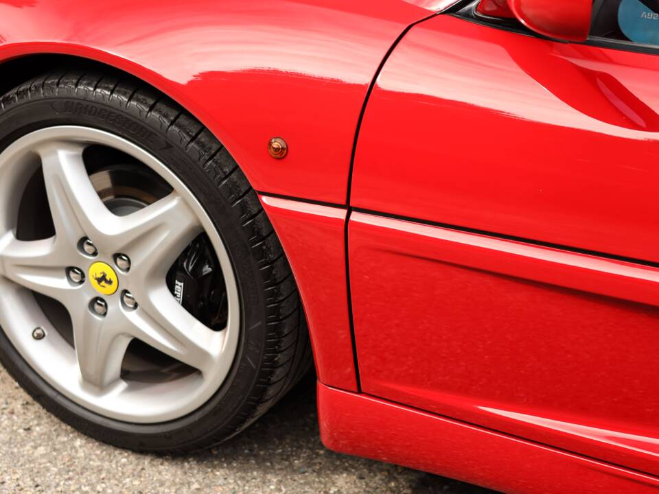 Image 74/93 of Ferrari F 355 Berlinetta (1997)