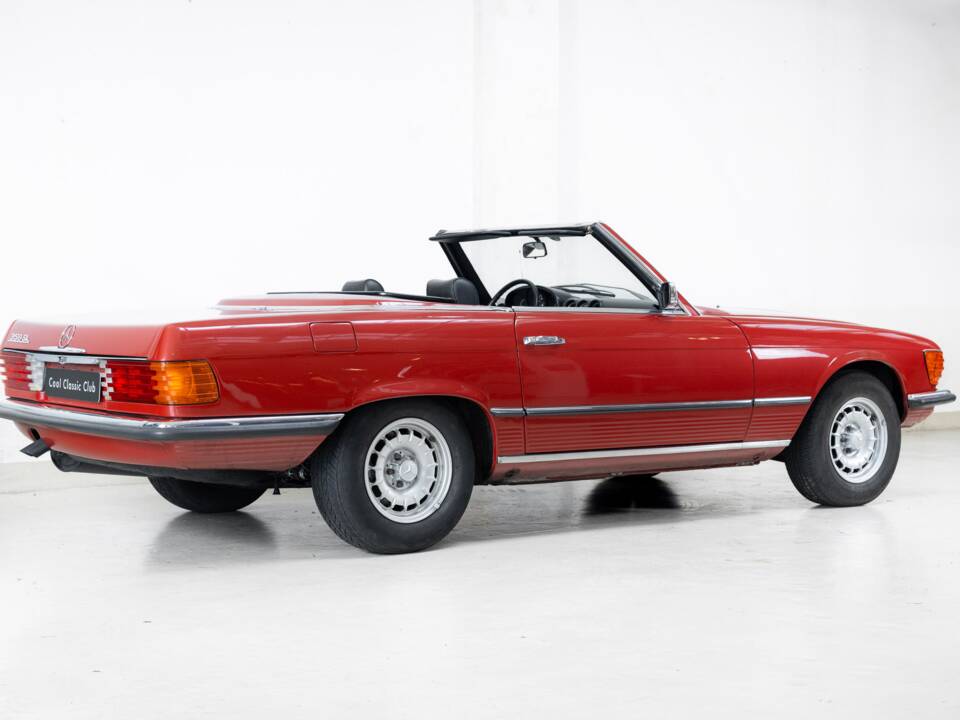 Image 6/38 of Mercedes-Benz 350 SL (1973)