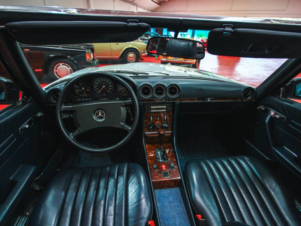 Afbeelding 12/14 van Mercedes-Benz 420 SL (1987)