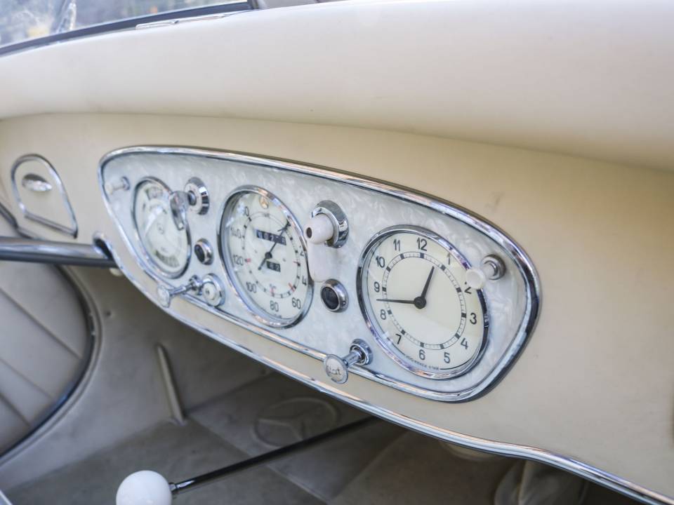 Bild 11/50 von Mercedes-Benz 290 Cabriolet B (1935)