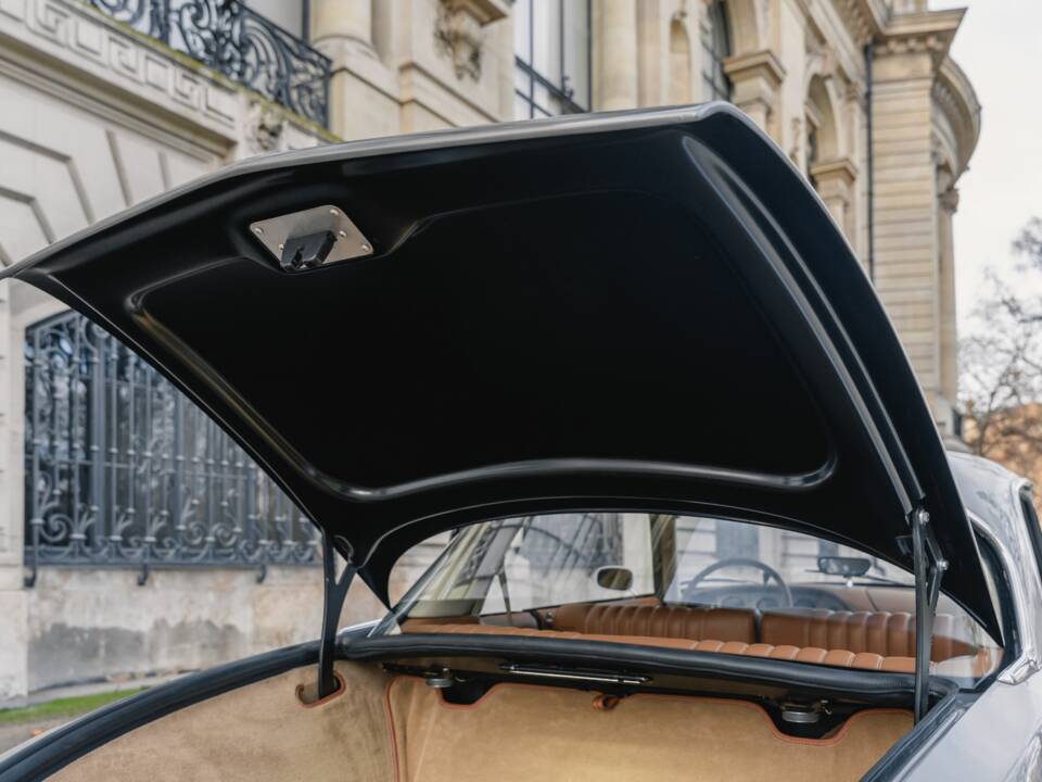 Bild 34/49 von Citroën DS 21 Grand-Palais (2019)