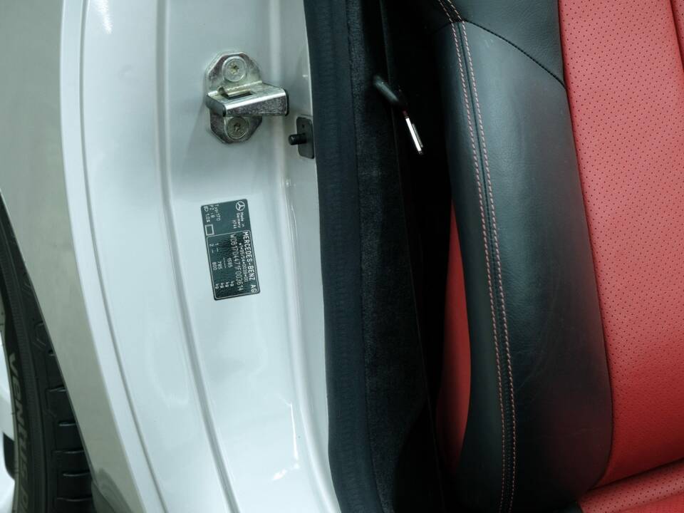 Immagine 15/50 di Mercedes-Benz SLK 230 Kompressor (1996)