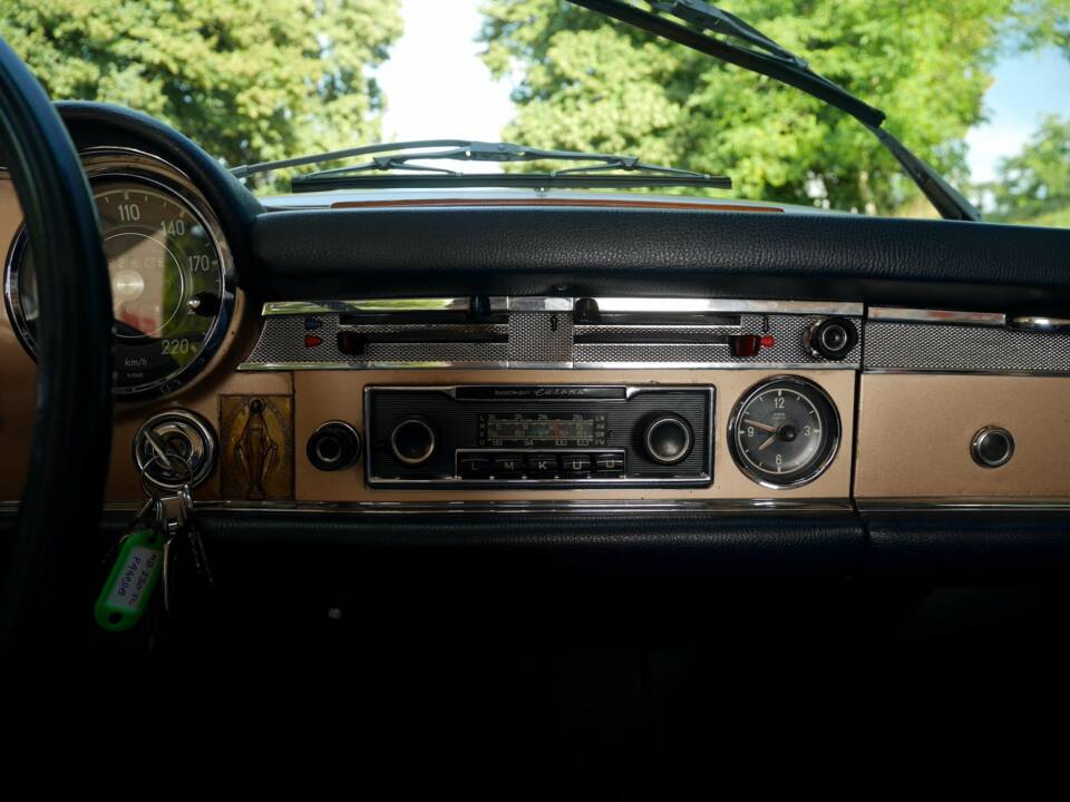 Bild 13/30 von Mercedes-Benz 230 SL (1966)