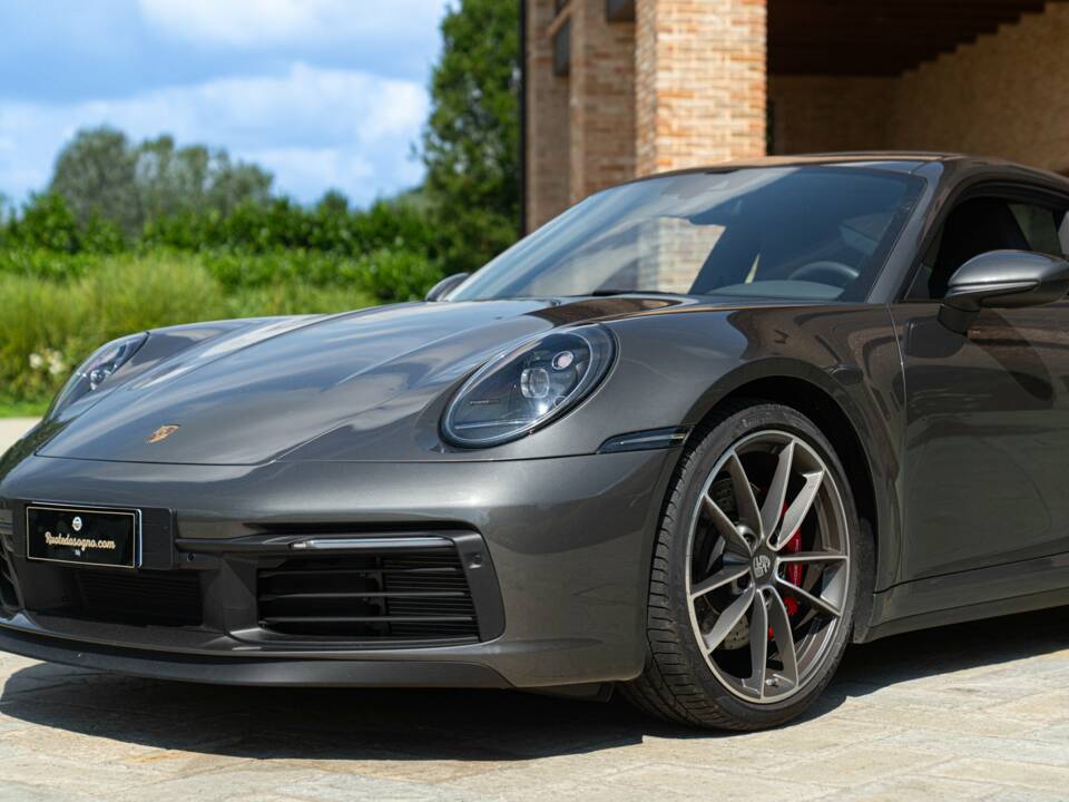 Afbeelding 13/50 van Porsche 911 Carrera 4S (2019)