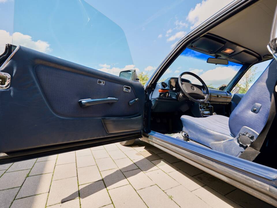 Bild 69/99 von Mercedes-Benz 230 CE (1983)
