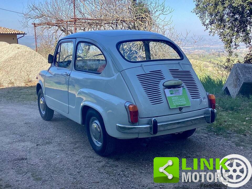 Image 7/10 of FIAT 600 D (1968)