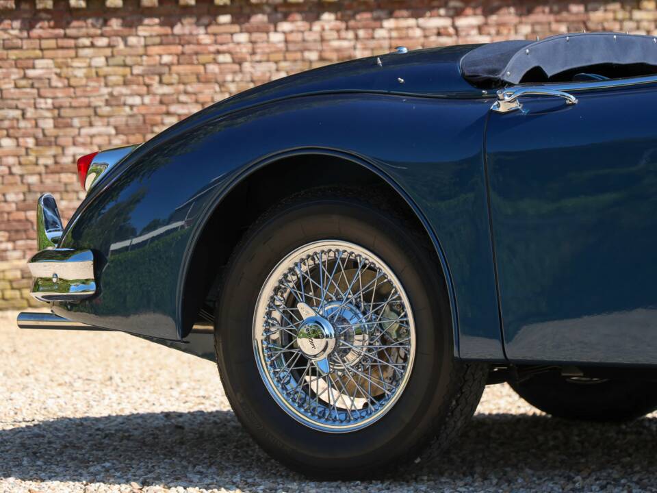 Image 40/50 of Jaguar XK 150 3.4 S OTS (1958)