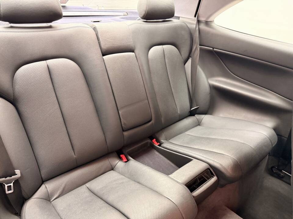 Afbeelding 16/19 van Mercedes-Benz CLK 430 (1999)