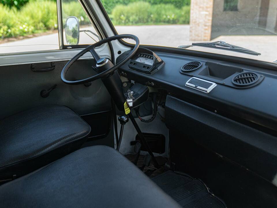 Imagen 21/39 de FIAT 238 - 1500 (1976)