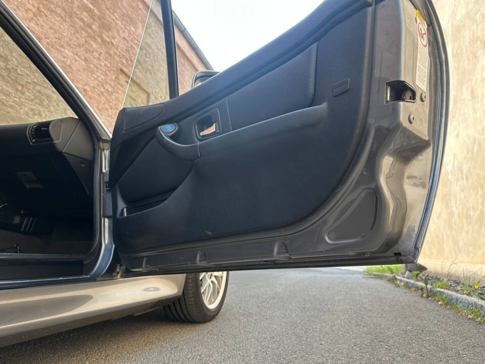 Bild 38/49 von BMW Z3 2.2i (2001)