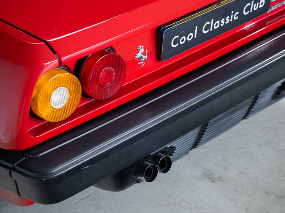 Immagine 45/50 di Ferrari Mondial Quattrovalvole (1985)