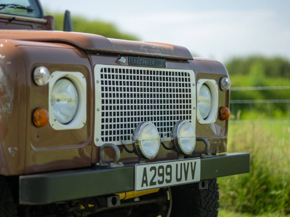 Image 21/33 of Land Rover Defender 110 (1983)