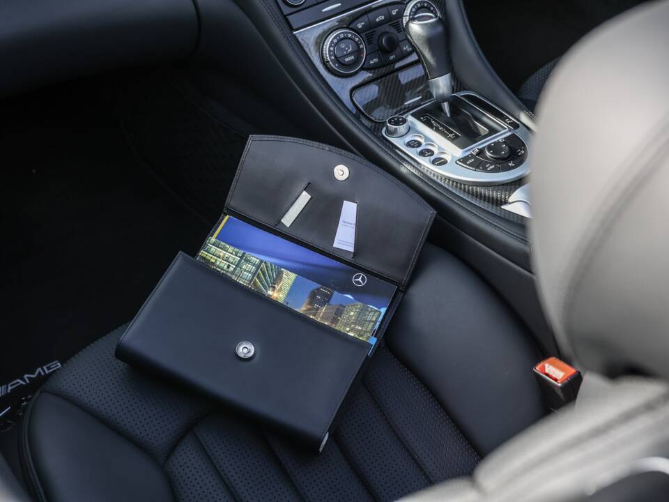 Afbeelding 38/47 van Mercedes-Benz SL 63 AMG (2008)