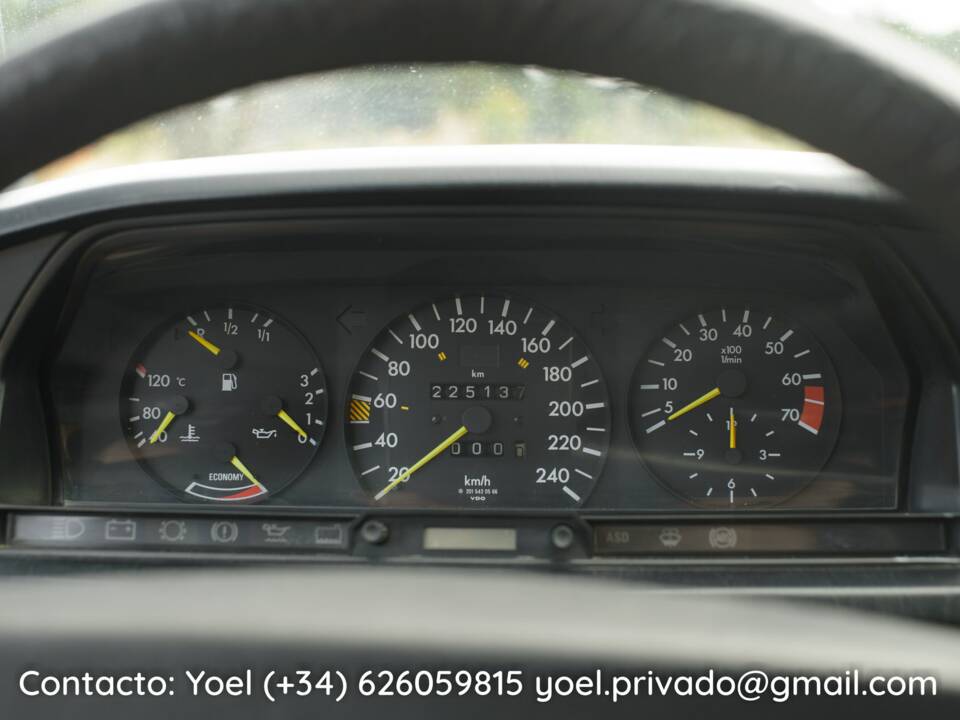 Image 29/41 of Mercedes-Benz 190 E 2.6 (1987)