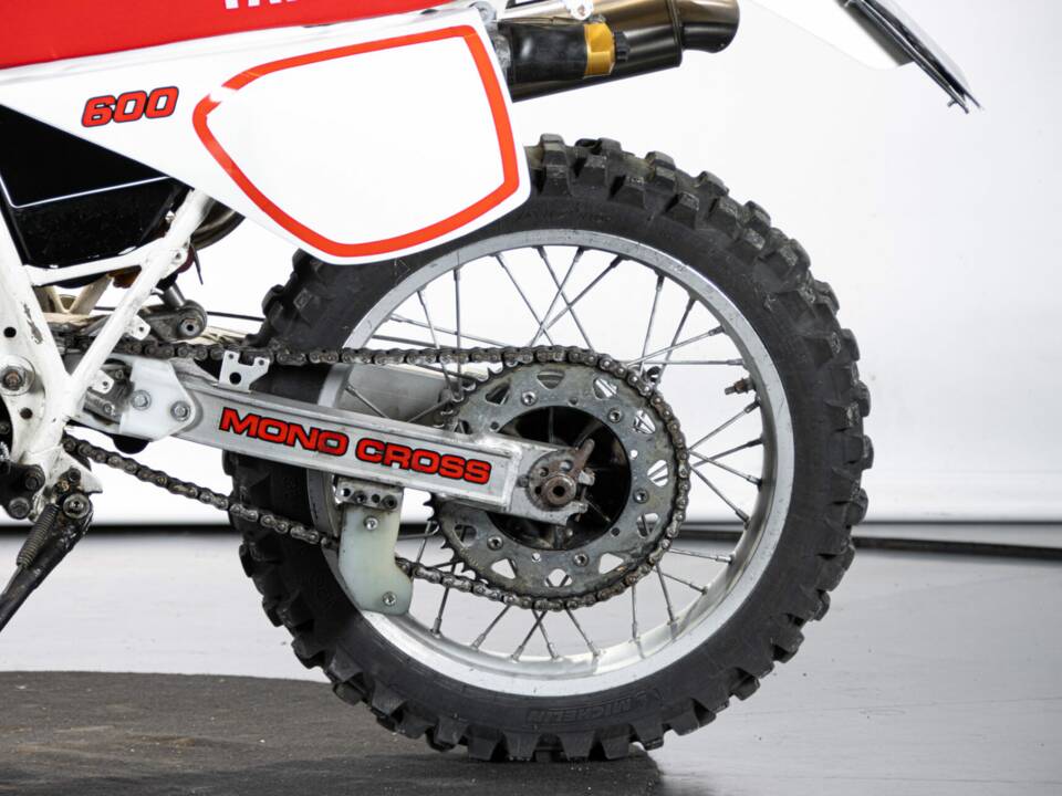 Image 18/50 of Yamaha TT 600 (1985)