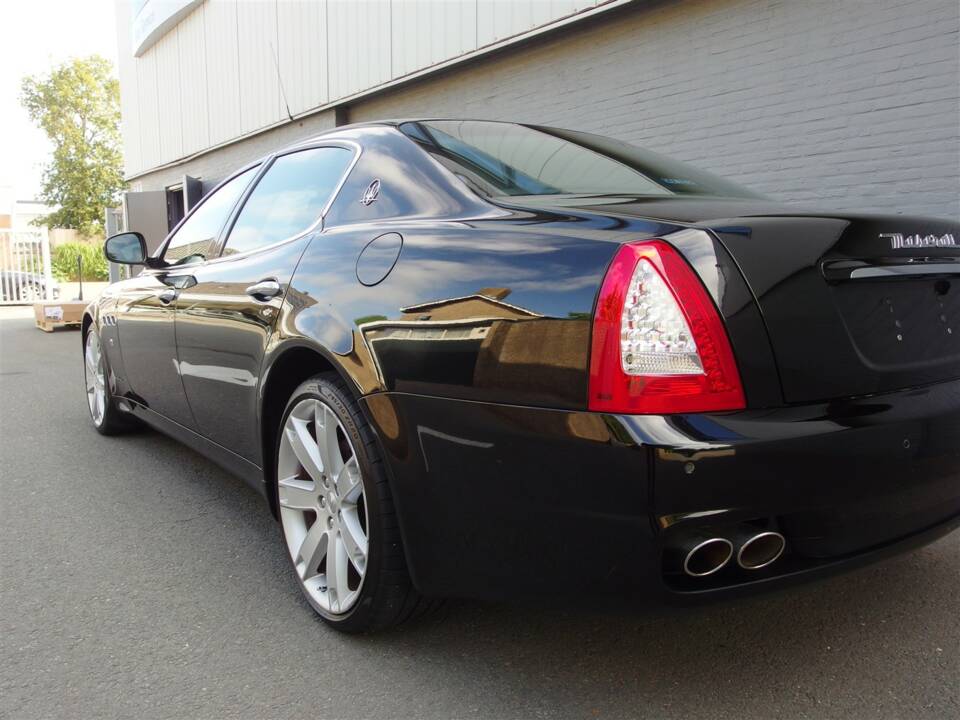 Bild 35/98 von Maserati Quattroporte S 4.7 (2010)