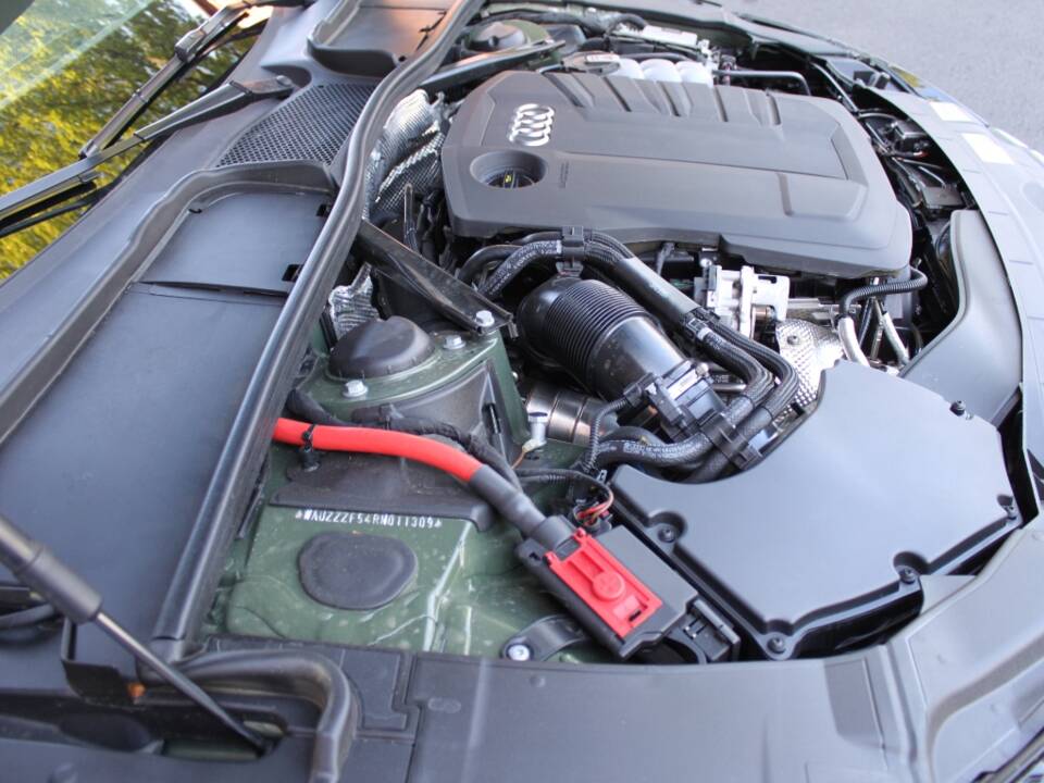 Image 8/19 of Audi A5 2.0 TDI S-Line (2024)