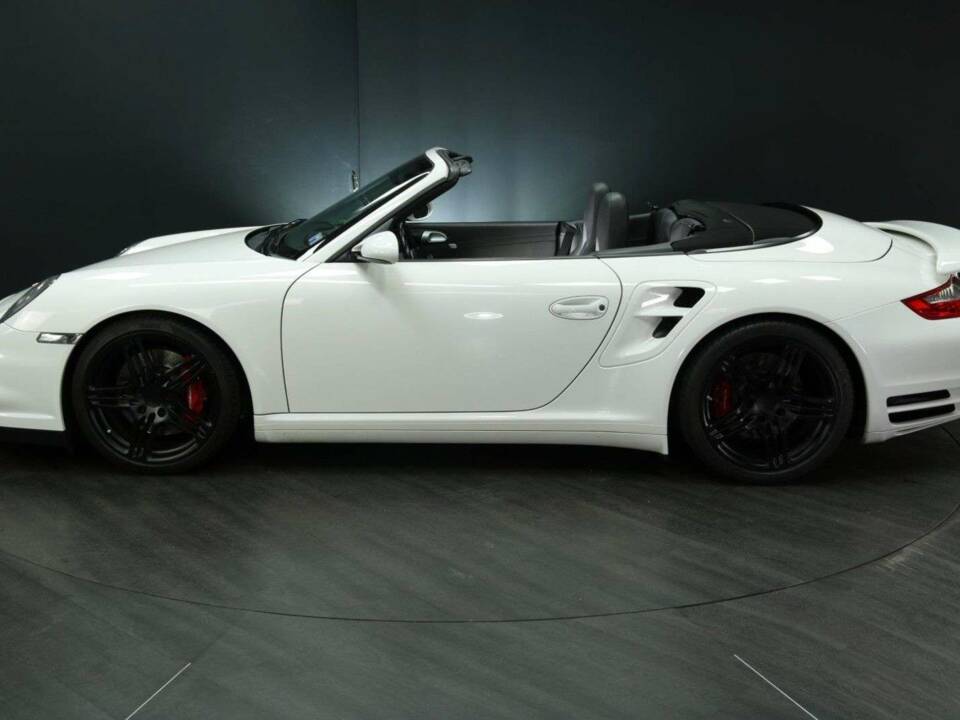 Image 3/30 of Porsche 911 Turbo (2009)