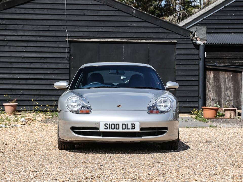 Image 2/32 of Porsche 911 Carrera (1998)