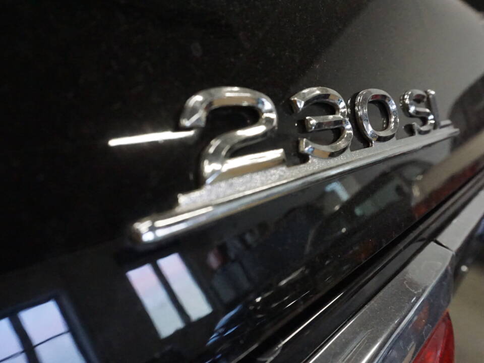 Image 22/29 of Mercedes-Benz 230 SL (1965)