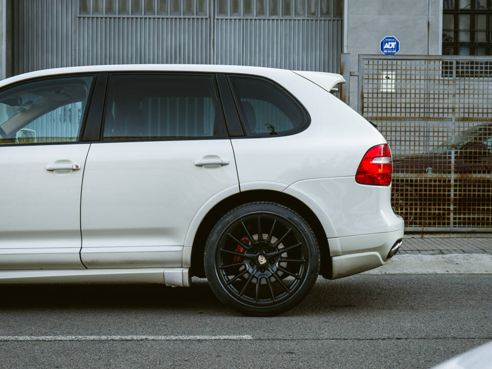 Bild 3/27 von Porsche Cayenne GTS (2009)