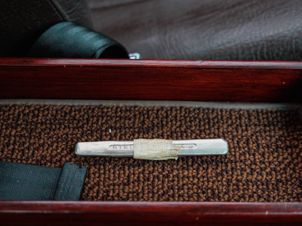 Image 16/50 of Mercedes-Benz 280 SL (1971)