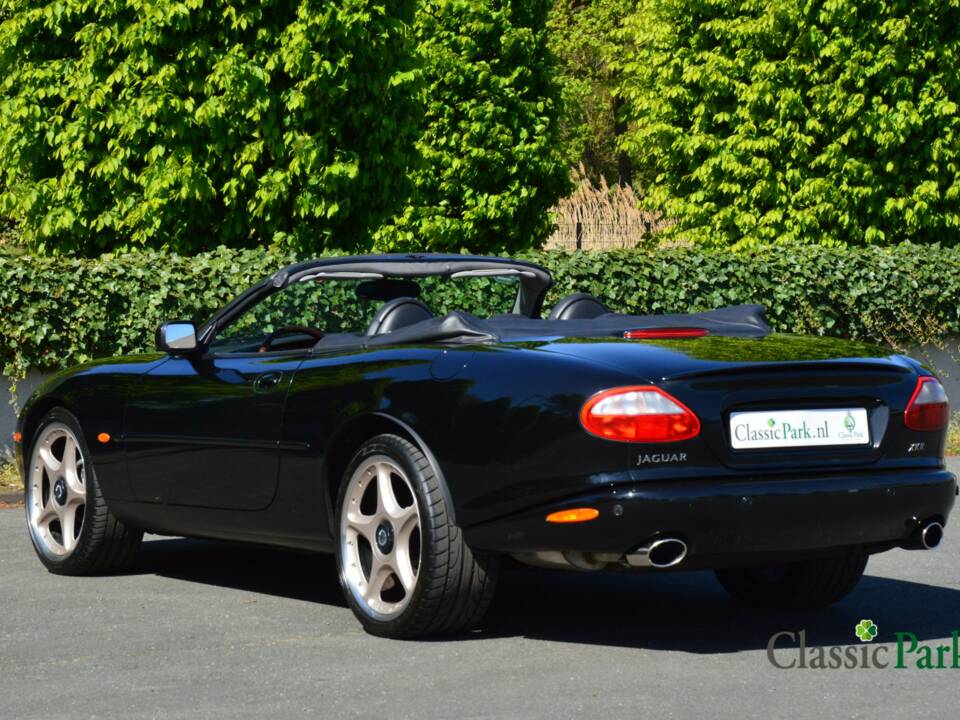 Afbeelding 3/50 van Jaguar XKR (2000)