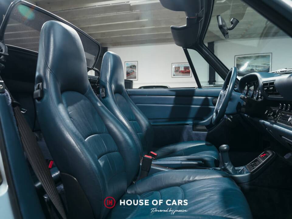 Image 19/25 de Porsche 911 Carrera 4 (1995)