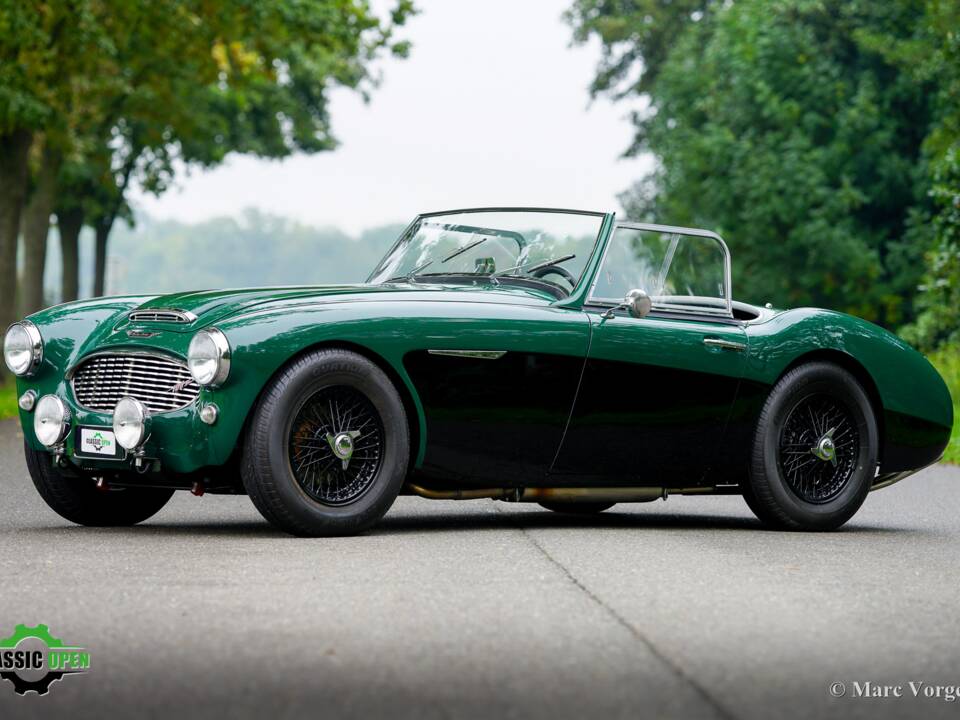 Image 42/59 of Austin-Healey 100&#x2F;6 (BN6) (1958)