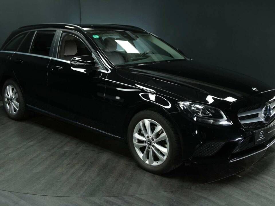 Bild 7/49 von Mercedes-Benz C 220 d 4MATIC (2021)