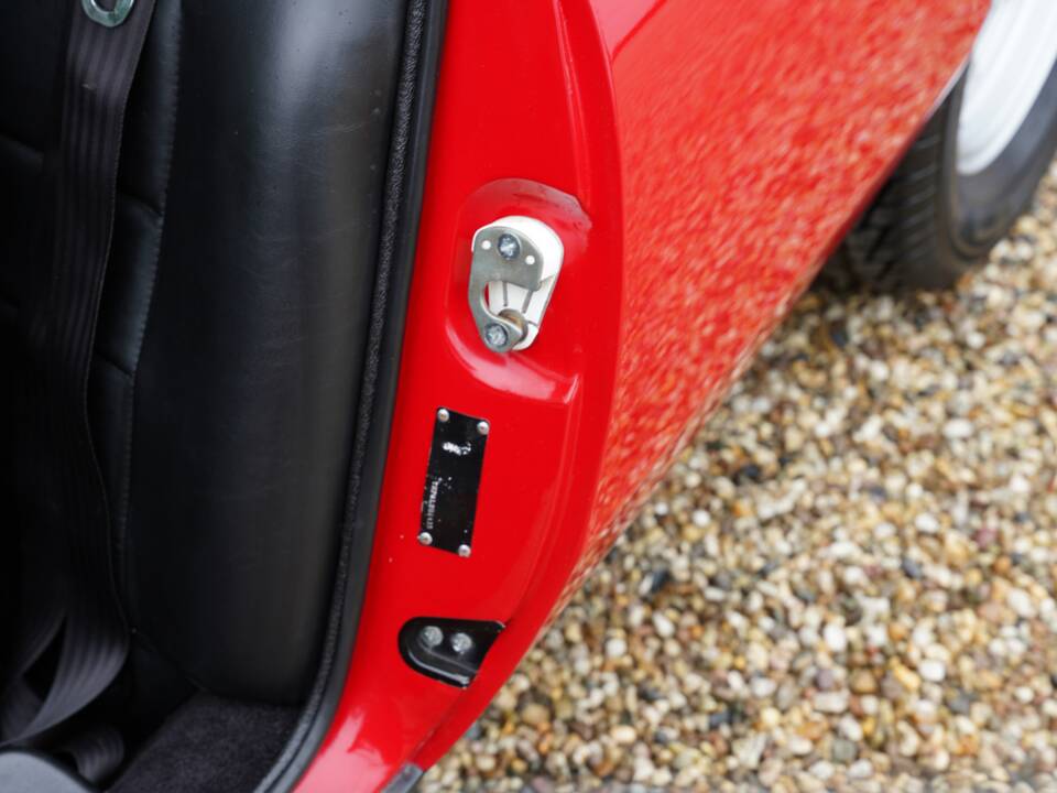 Image 39/50 of De Tomaso Pantera (1972)