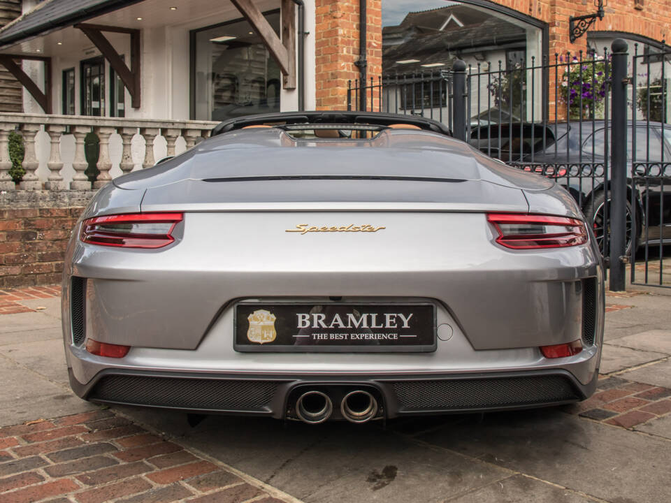 Image 8/26 of Porsche 911 Speedster (2019)