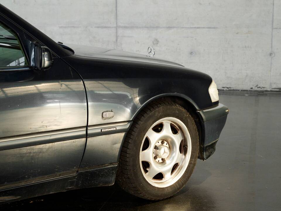 Bild 13/45 von Mercedes-Benz C 230 Kompressor T (1999)