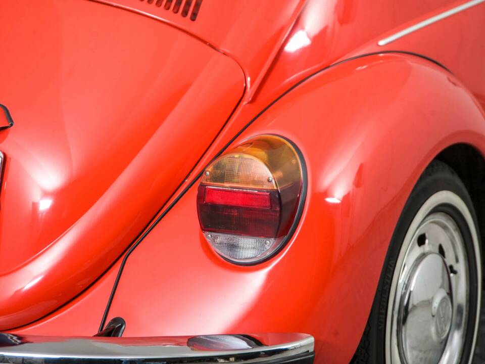 Image 29/50 of Volkswagen Beetle 1200 "Jeans Bug" (1983)