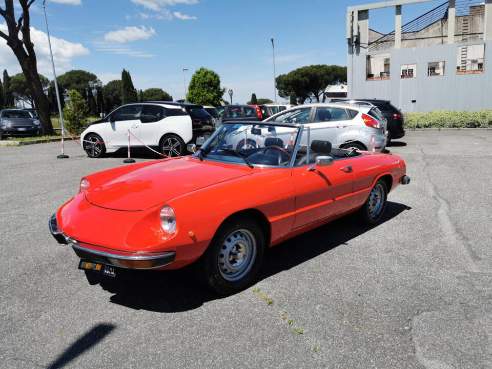 Image 33/33 of Alfa Romeo Spider 1300 (1976)
