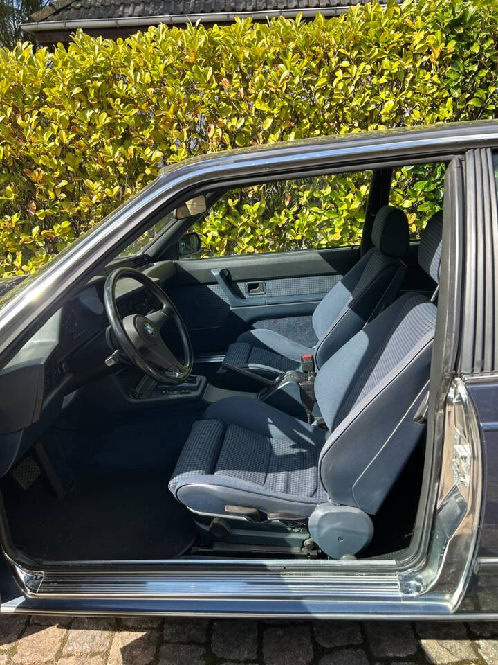 Bild 20/24 von BMW 635 CSi (1987)