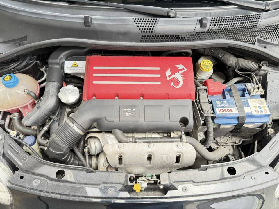 Image 17/17 of Abarth 595C (2015)