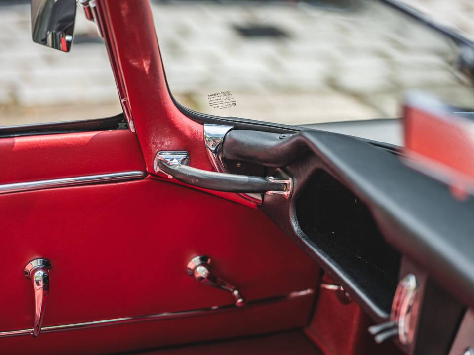Image 36/50 of Jaguar Type E 3.8 (1963)