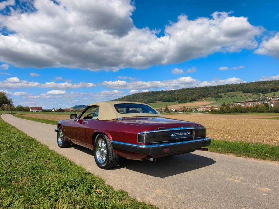 Immagine 6/26 di Jaguar XJS 5.3 V12 (1992)